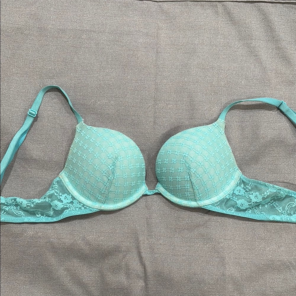 Victoria Secret 32 B Elegant Push Up Lace Underwire Bra - Aqua